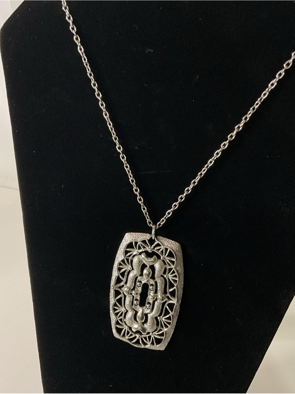 Signed Vintage JJ Jonette Silver-Tone large Filigree Pendant necklace